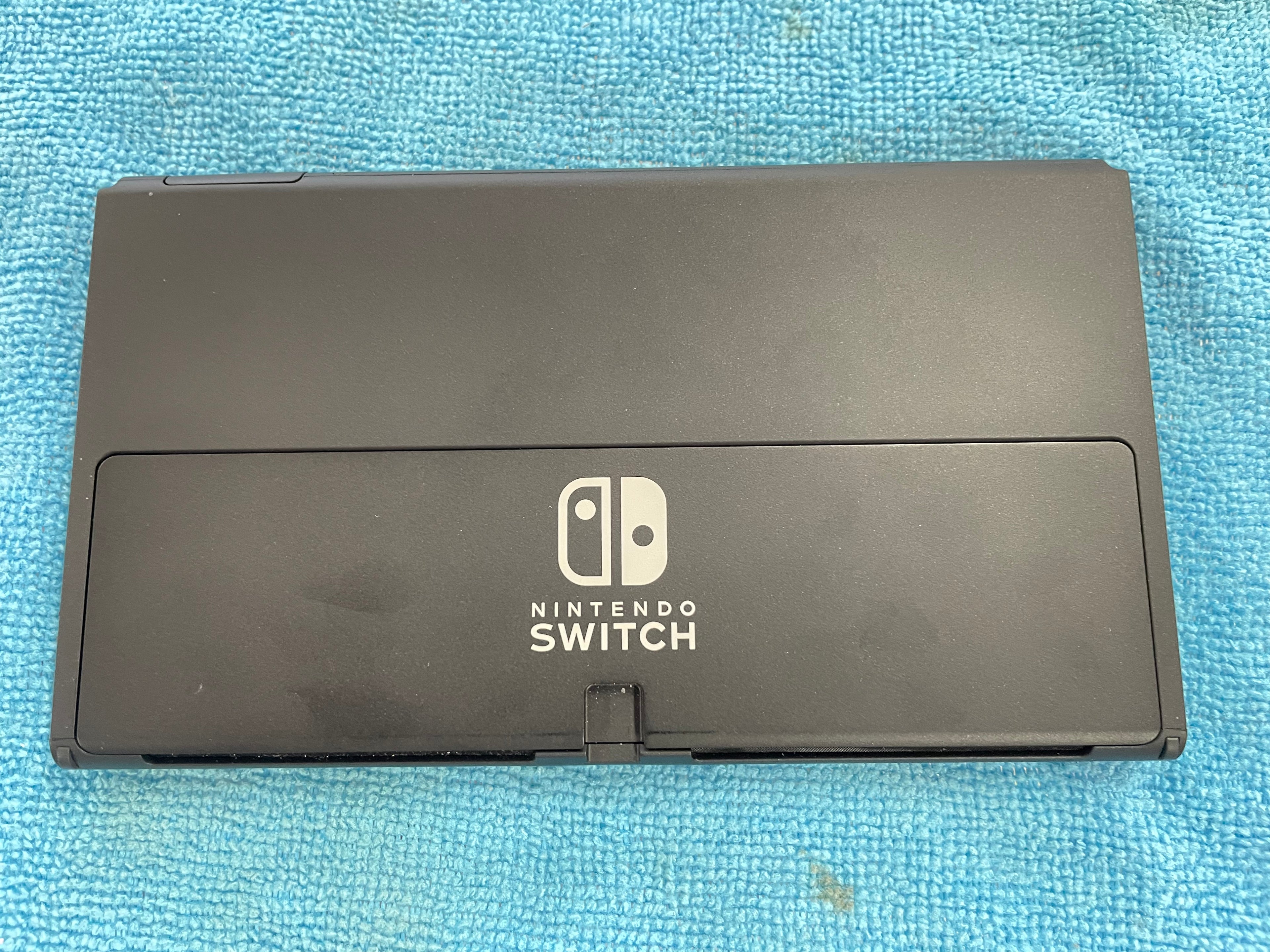 Nintendo switch Oled Neon Red And Neon Blue