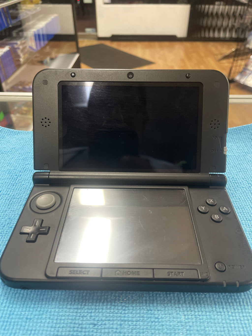 Nintendo 3DS XL Blue + Black