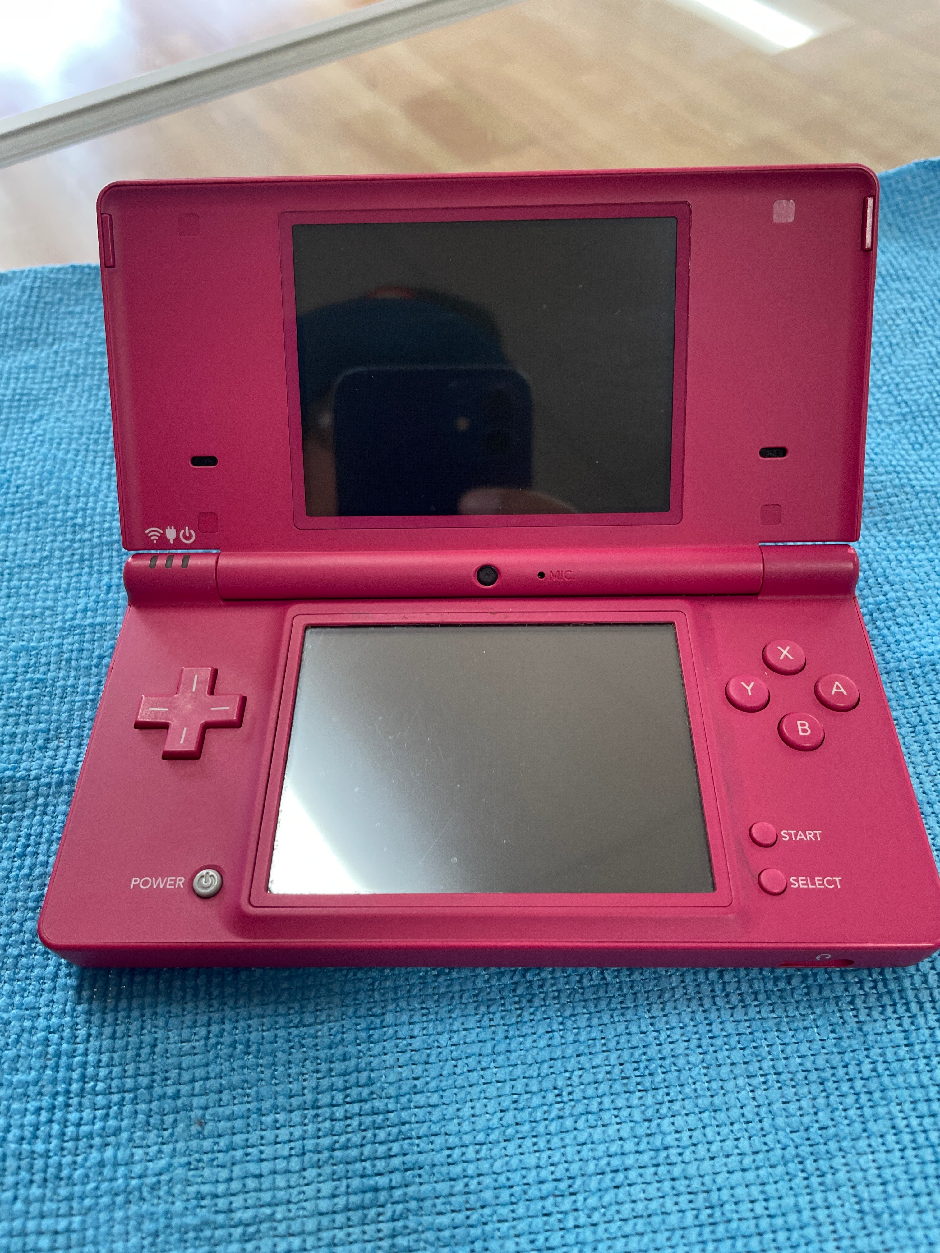 Nintendo DSI Pink