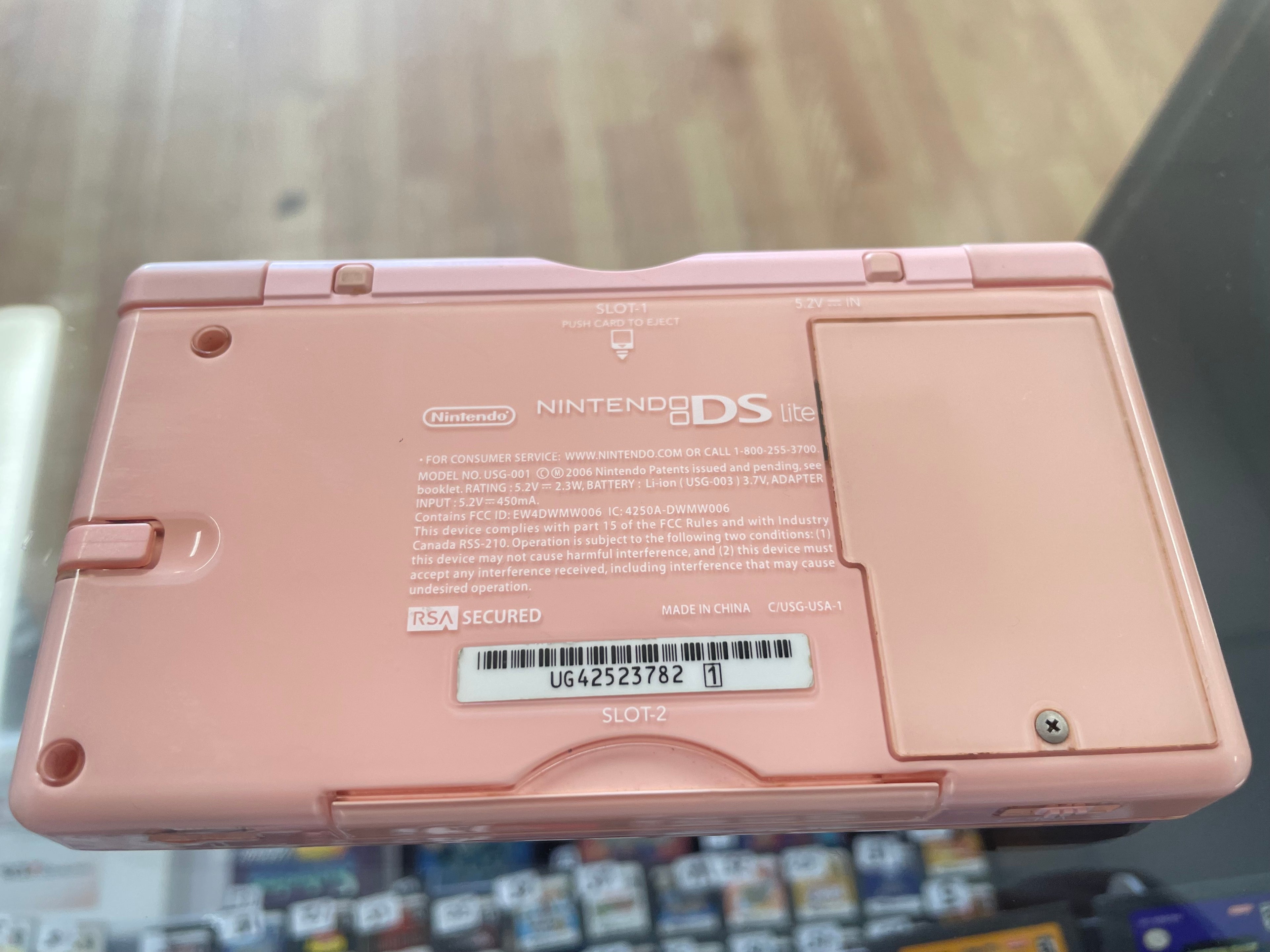 Nintendo DS Lite Coral pink