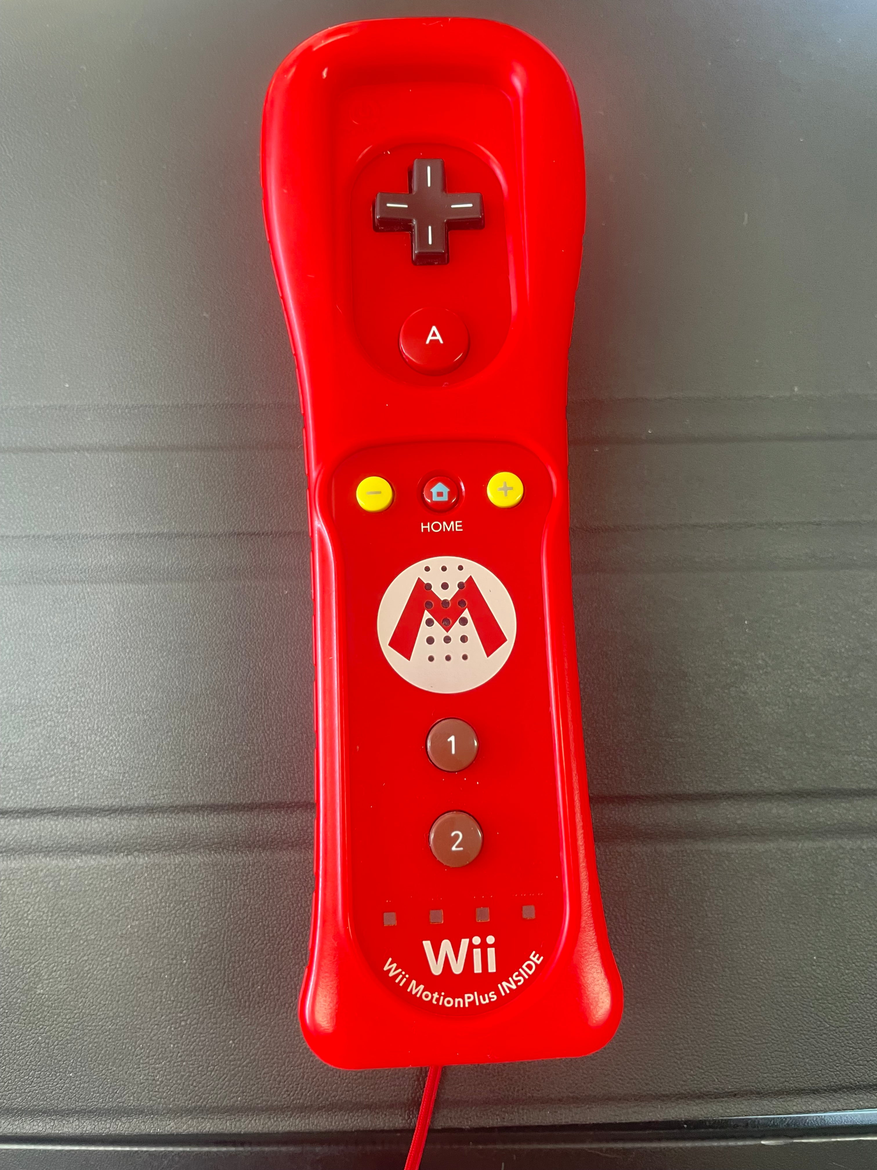 Nintendo Wii Mario Red