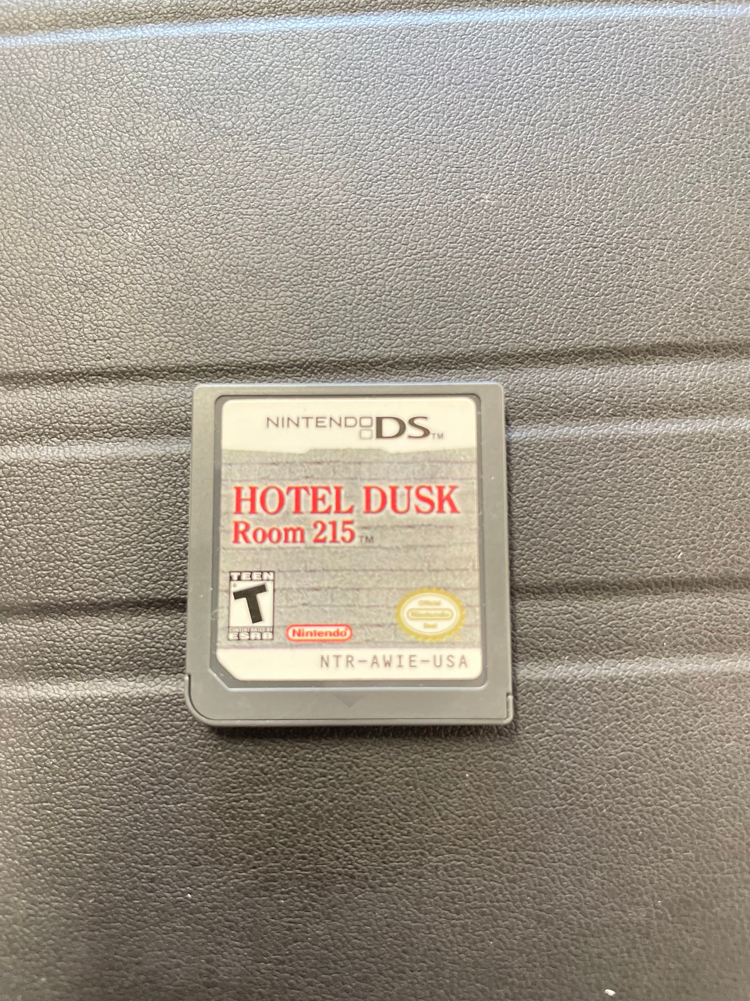 Hotel Dusk Room 215
