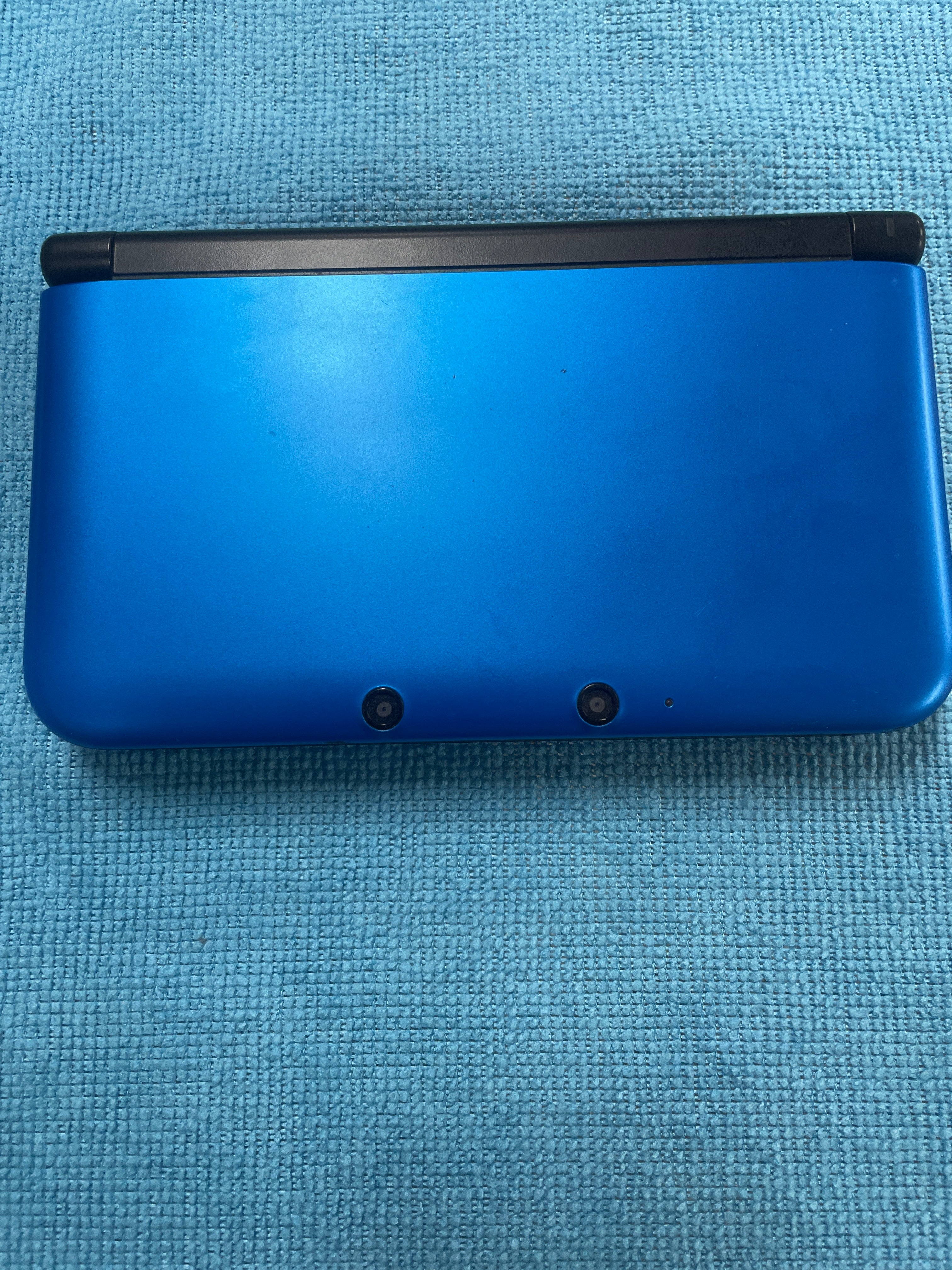 Nintendo 3DS XL Blue + Black